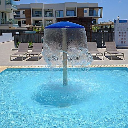 Golden Tree Apartment Paralimni Bagian luar foto
