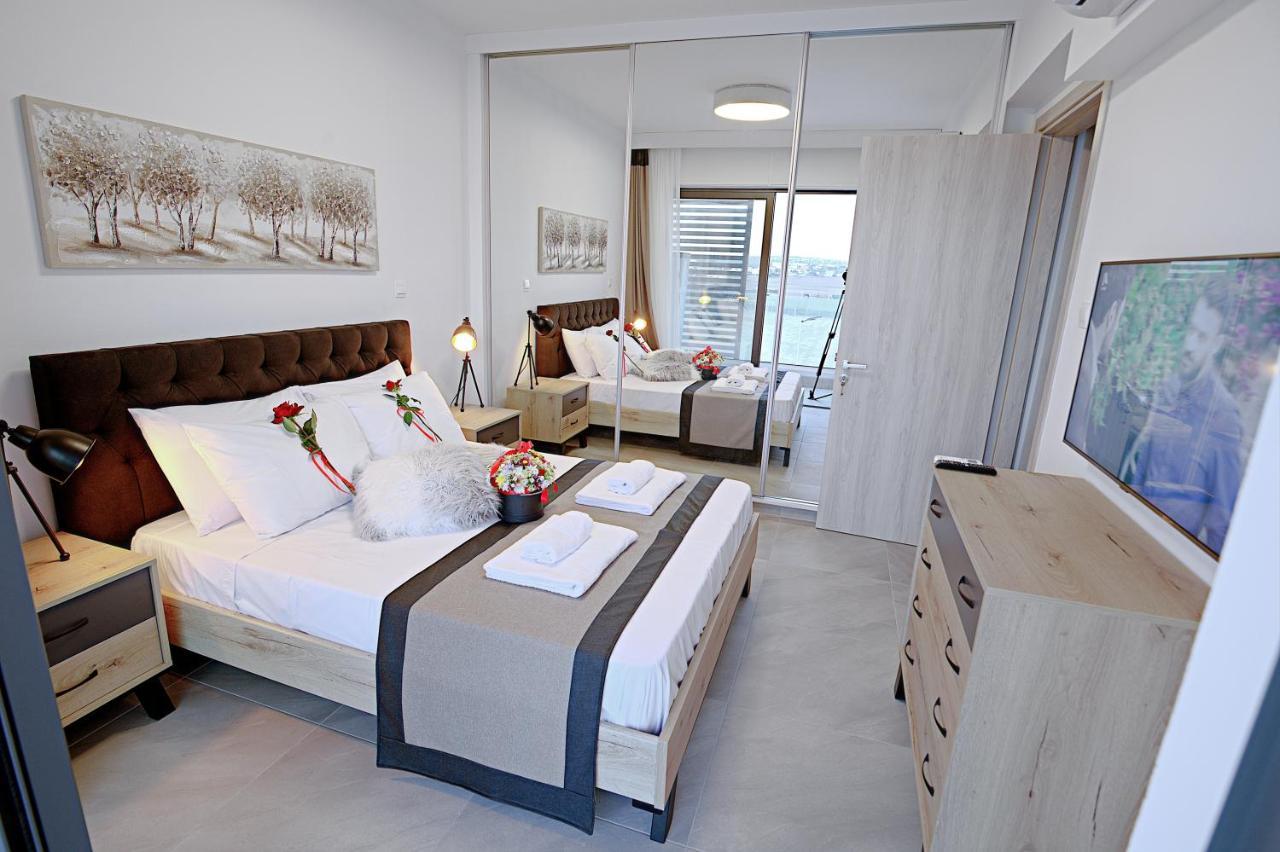 Golden Tree Apartment Paralimni Bagian luar foto