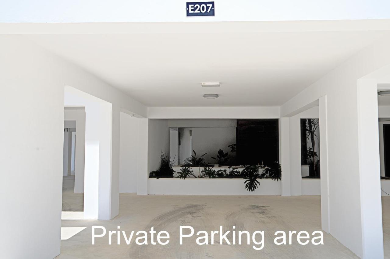 Golden Tree Apartment Paralimni Bagian luar foto