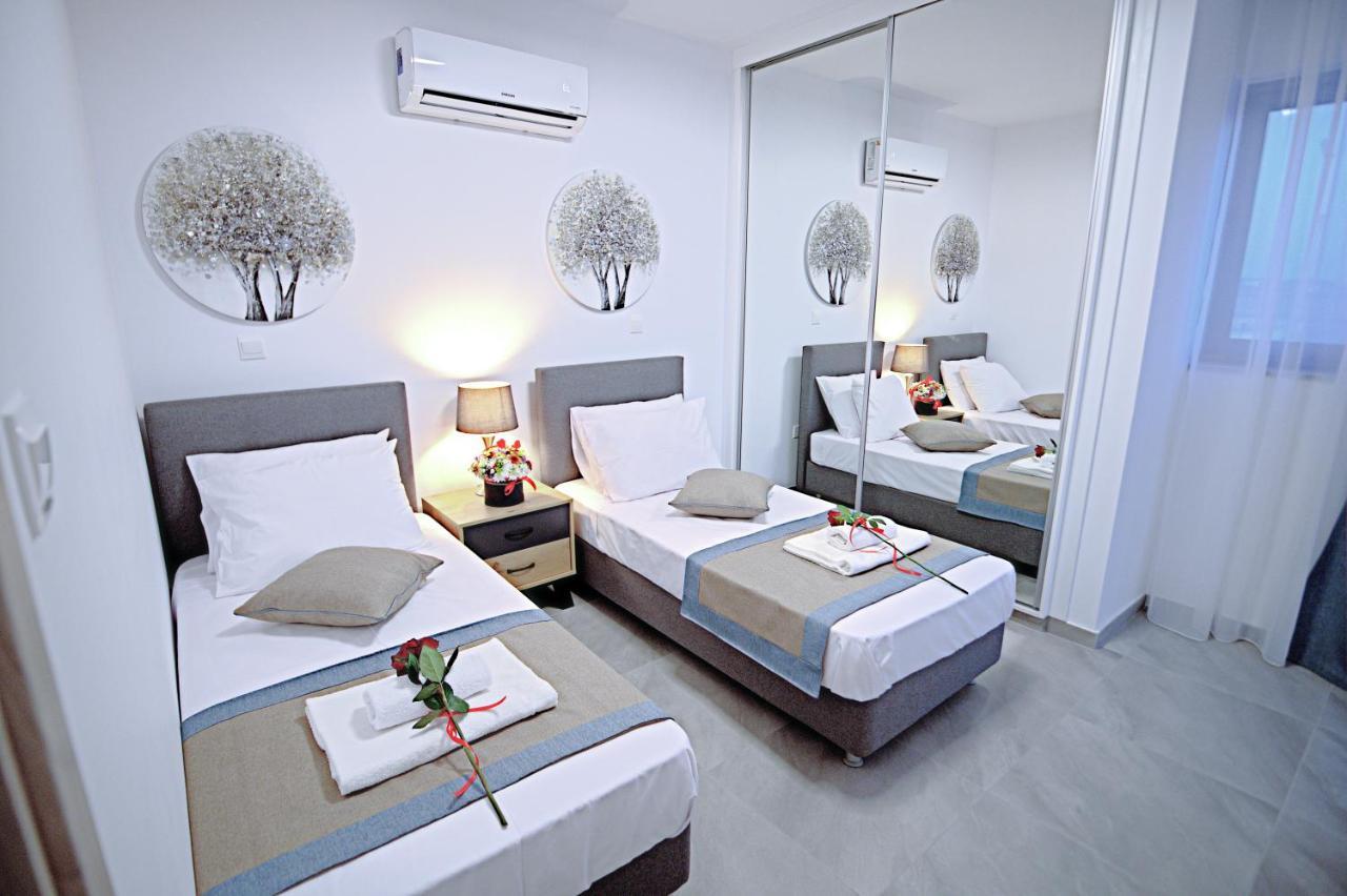 Golden Tree Apartment Paralimni Bagian luar foto
