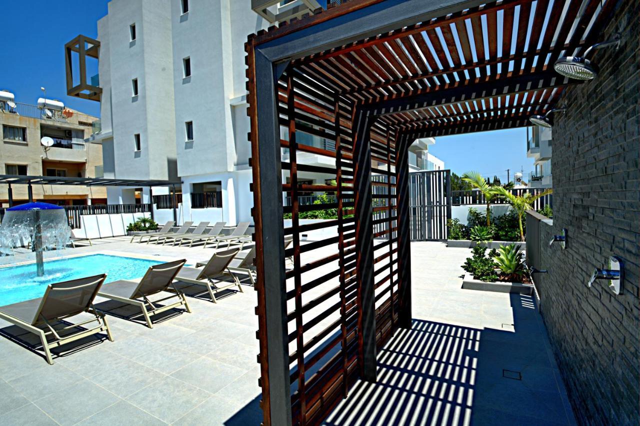 Golden Tree Apartment Paralimni Bagian luar foto